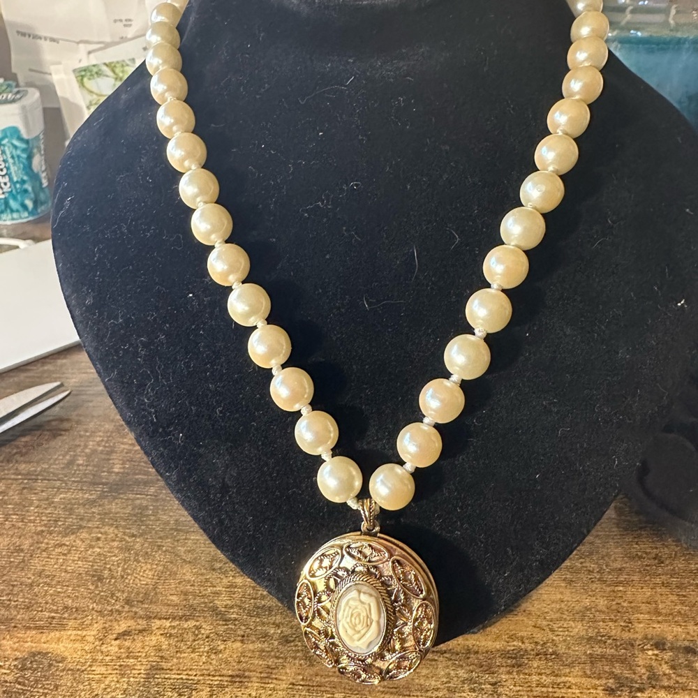 Vintage Monet Gold tone faux Pearl necklace with locket